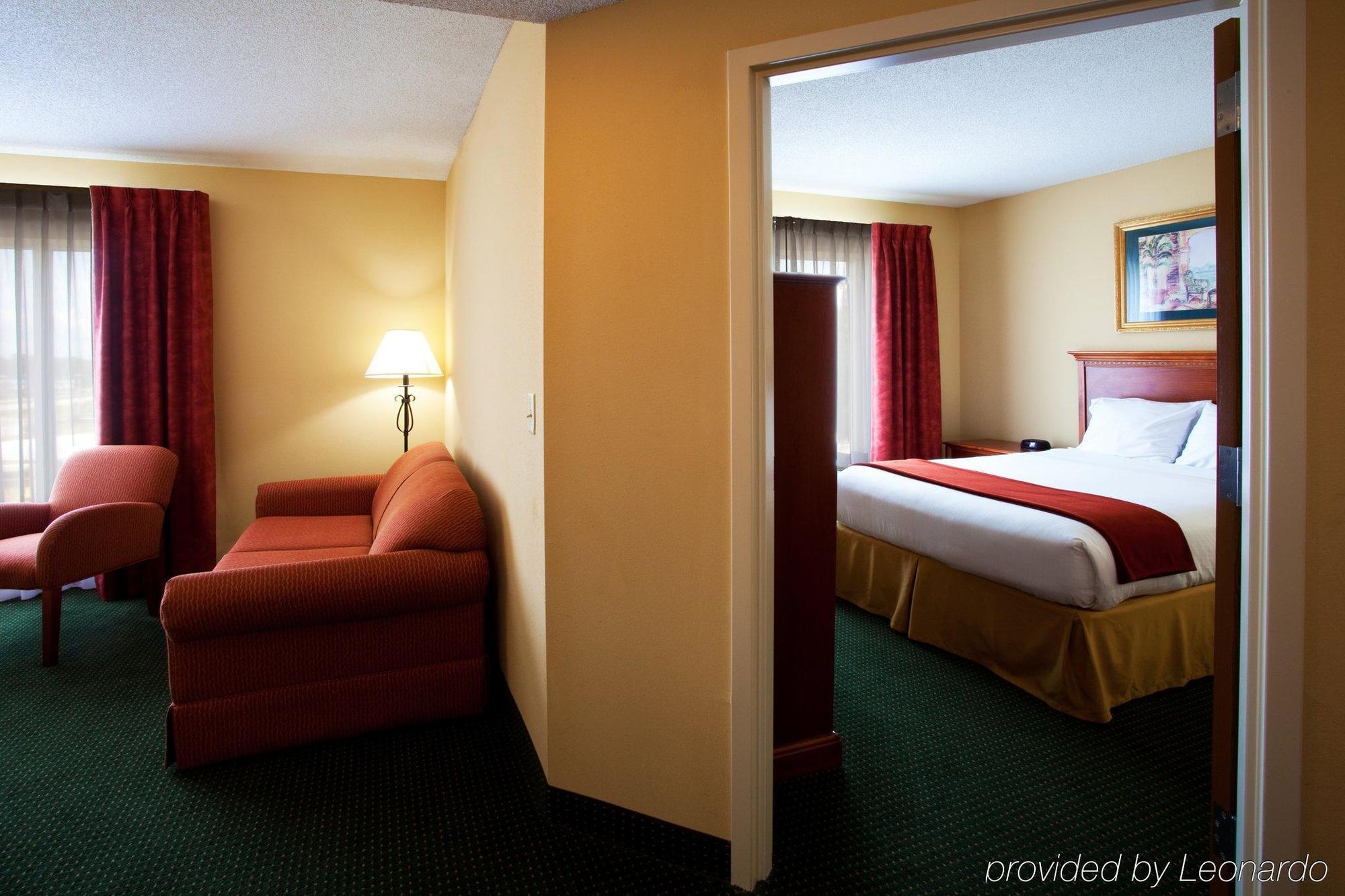 Holiday Inn Express Hotel & Suites Brooksville West, An Ihg Hotel Oda fotoğraf